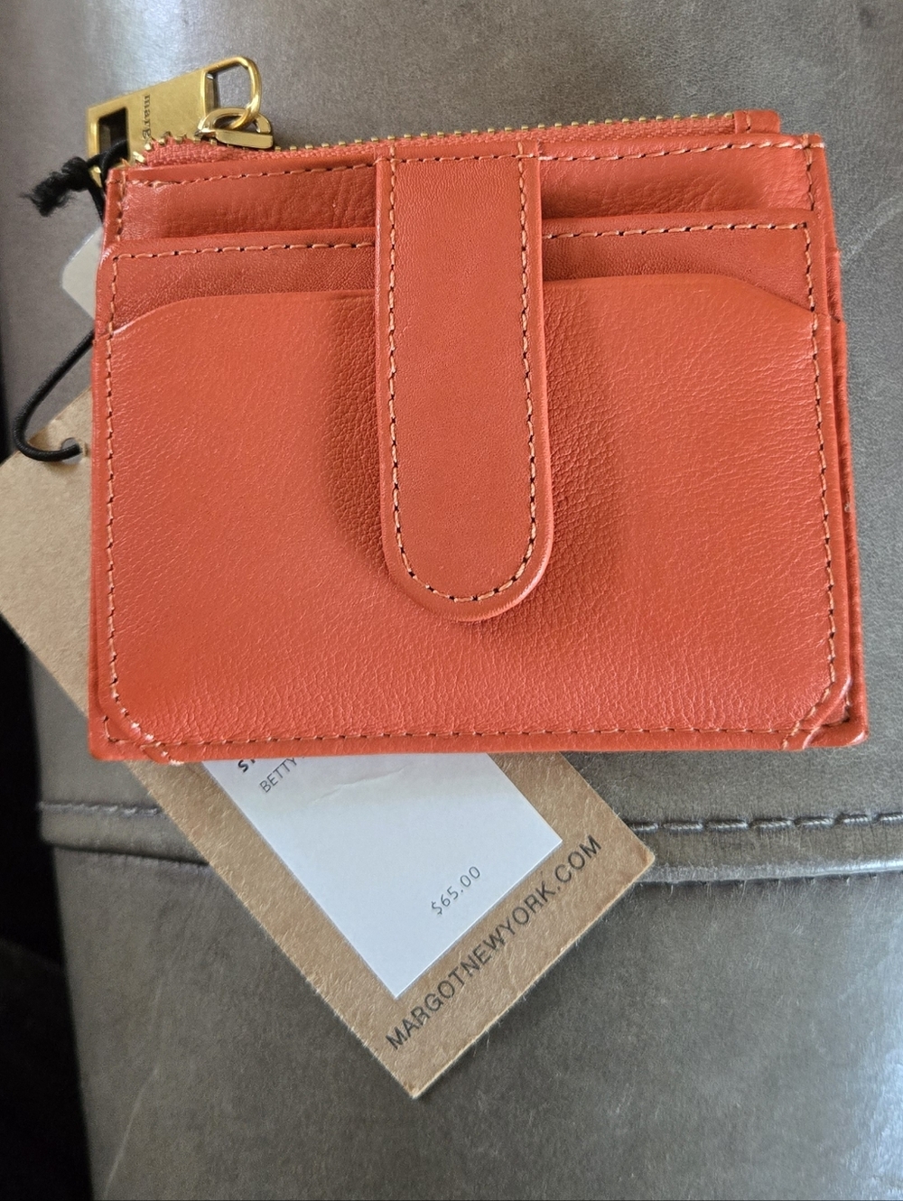 New Margot New York Genuine Leather Betty Zip Card Case - Picture 2 of 4